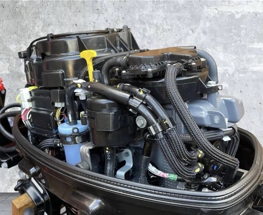 Лодочний мотор Suzuki 15 - (2)