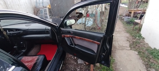 Продам Мазду кседос9 автомат 2.5 (3)