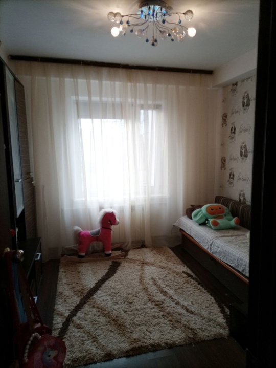 Продам 3-комнатную квартиру в Луганске, (2)
