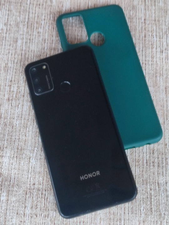 Huawei Honor 9а NFC. 
Память