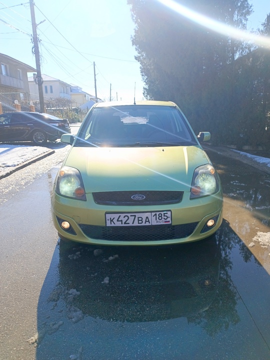 Продается Форд Фиеста 2006 года. (7)
