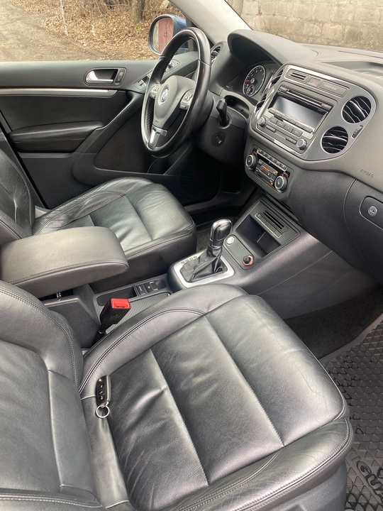 Продам Volkswagen TIGUAN (Фольксфаген Тигуан) (8)