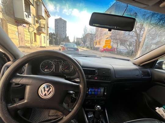 В продаже хороший, надёжный автомобиль. (2)