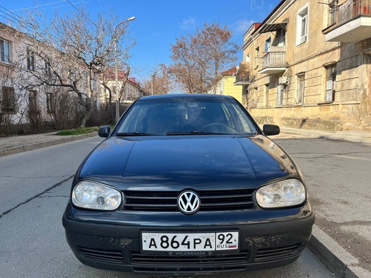 В продаже хороший, надёжный автомобиль. (5)