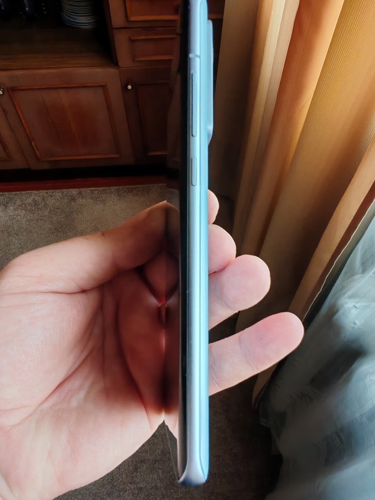 Продам компактный смартфон Xiaomi 12 (2)