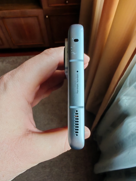 Продам компактный смартфон Xiaomi 12 (3)