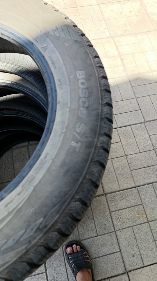 Продам комплект резины из 4-х (2)