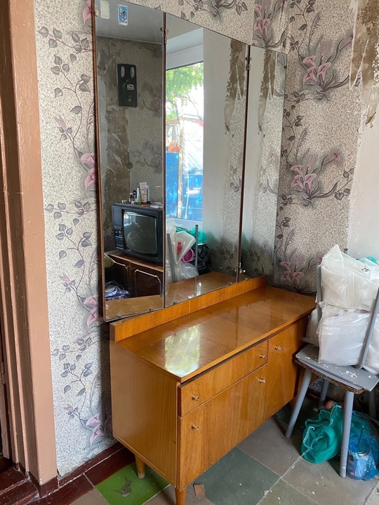 Продам тремо,зеркала целые,самовывоз,400р
Т.7959 1970881 https://vk.com/id121708122