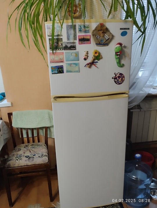 Продам.Холодильник б/у Samsung. В рабочем,