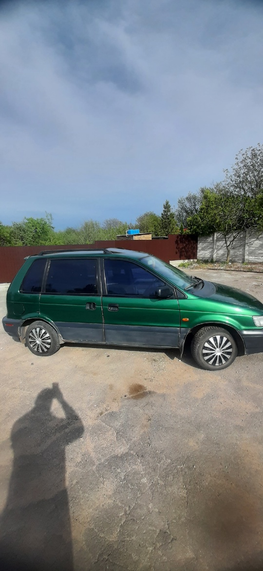 Продам Mitsubishi space runner 94г.Машина (1)