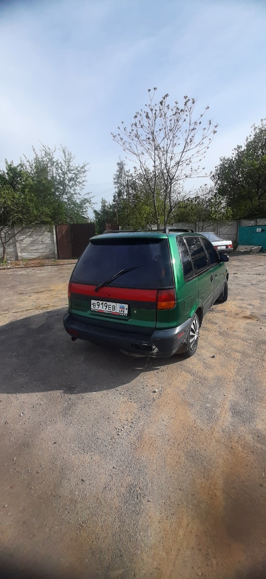Продам Mitsubishi space runner 94г.Машина (3)