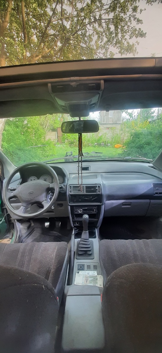 Продам Mitsubishi space runner 94г.Машина (4)