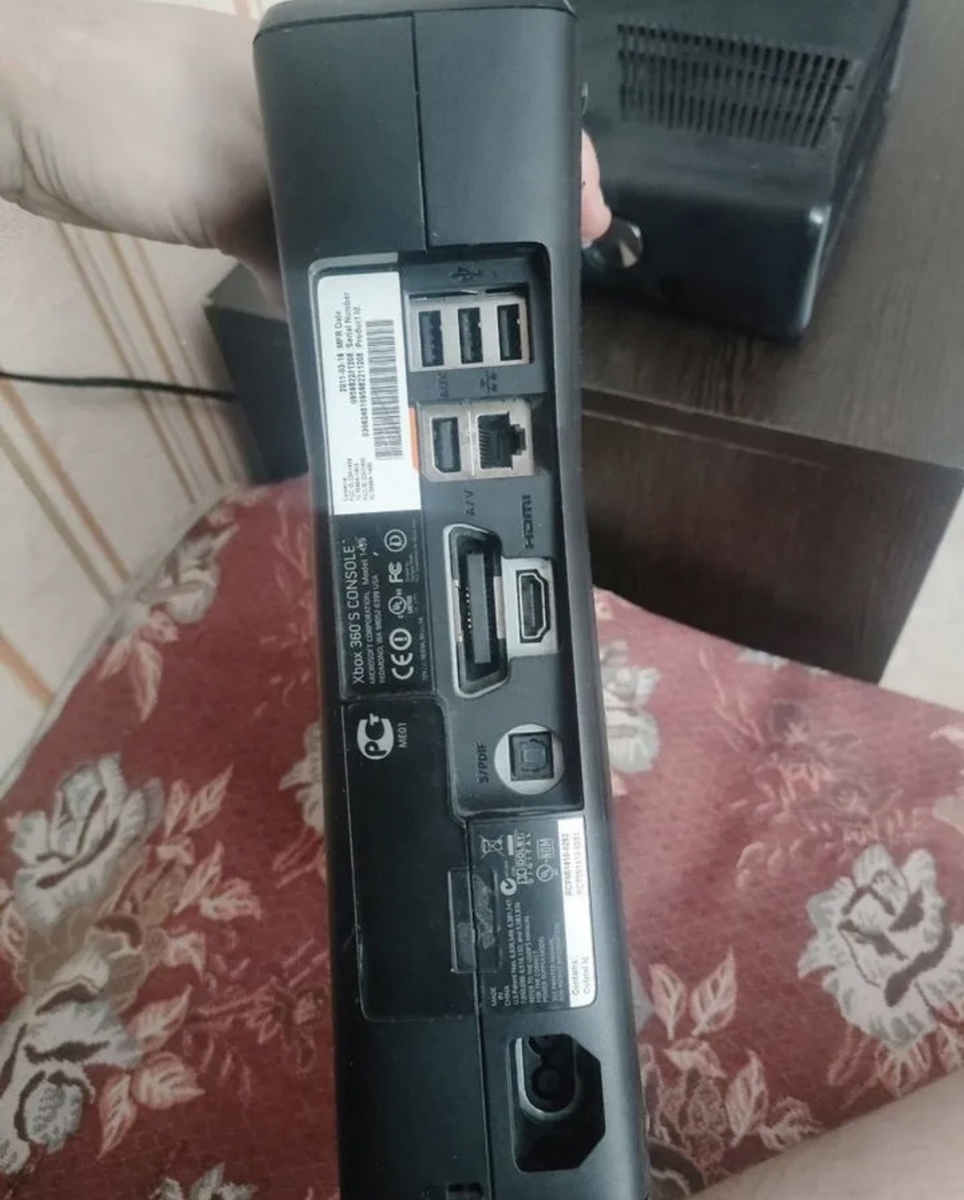 Xbox 360 slim 250 gb.
Не