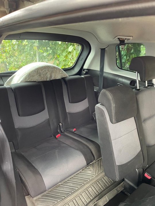 Продам Mazda 5, 2006г. Семиместная. (4)