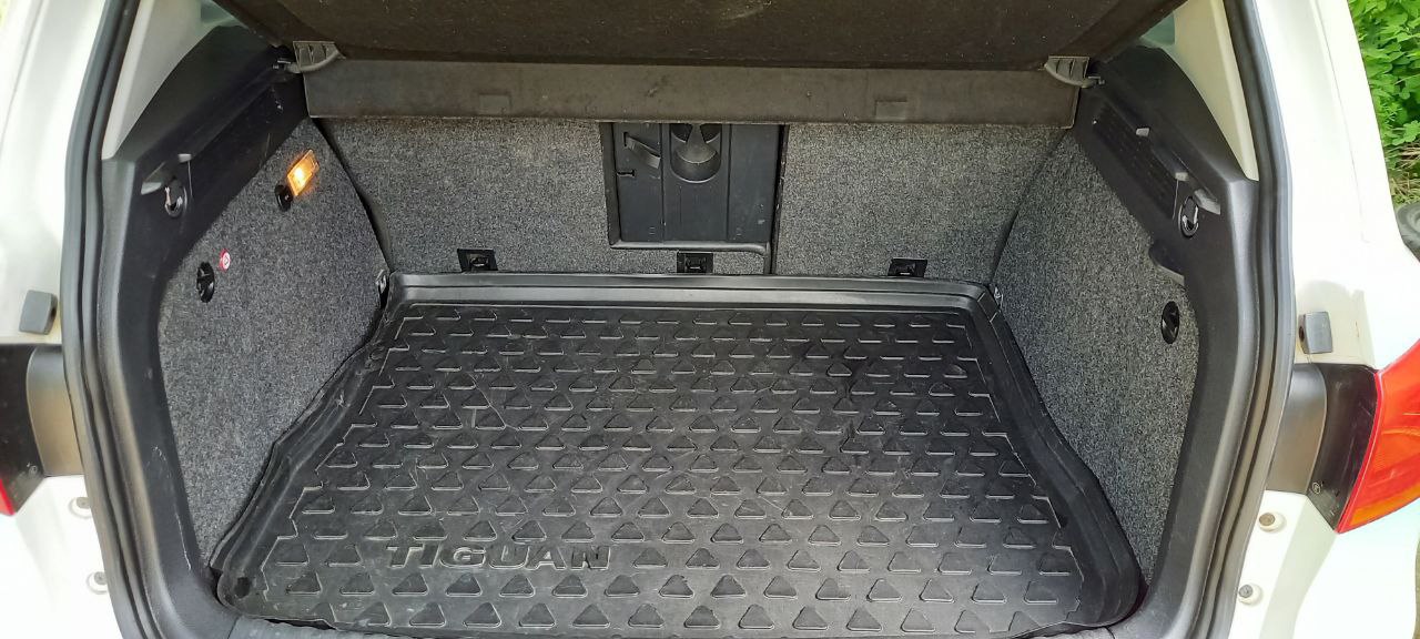 VoIkswagen Tiguan 2012 г.в.
На Автомате. (9)
