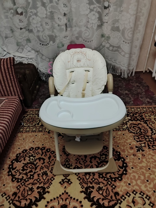 Продам стульчик для кормления в (3)