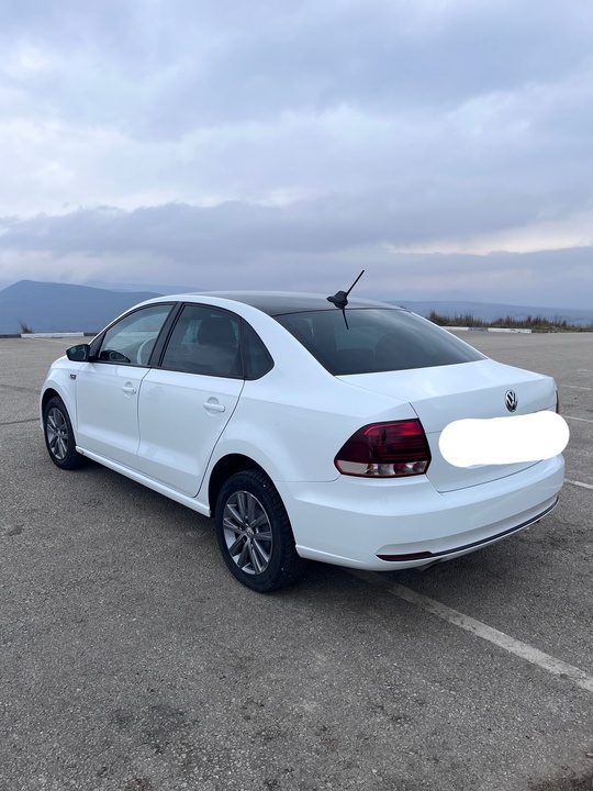 Volkswagen Polo 2019 (комплектация CONNECT (4)