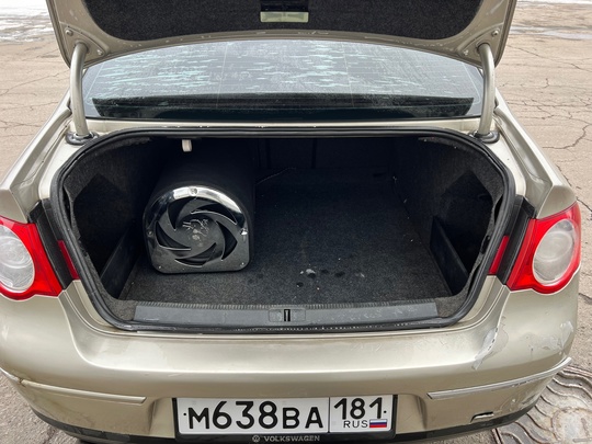 Volkswagen Passat B6 
Цена : (6)