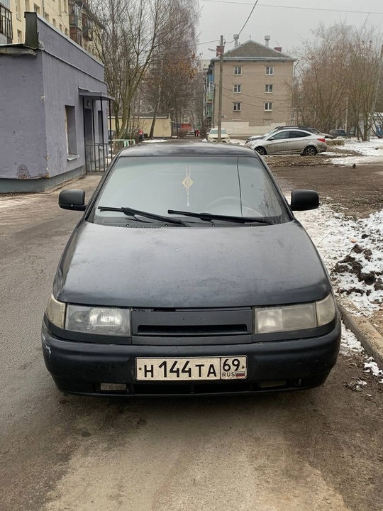Продам ваз 2112 
По технике (1)