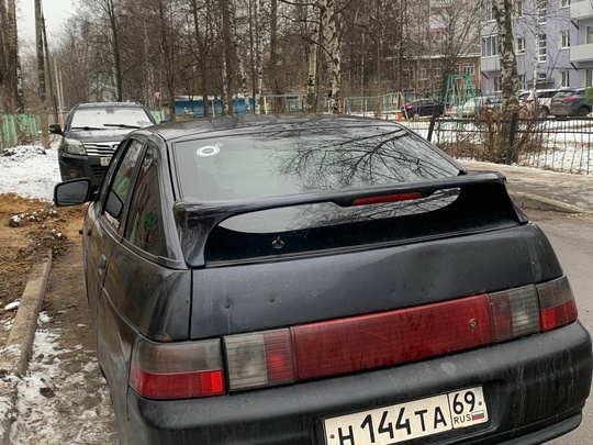 Продам ваз 2112 
По технике (3)