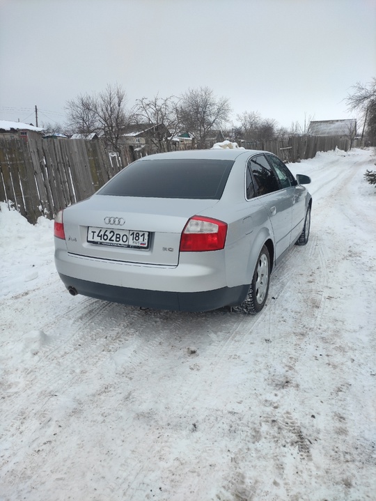 Продам Ауди А4 б6 
Год (2)