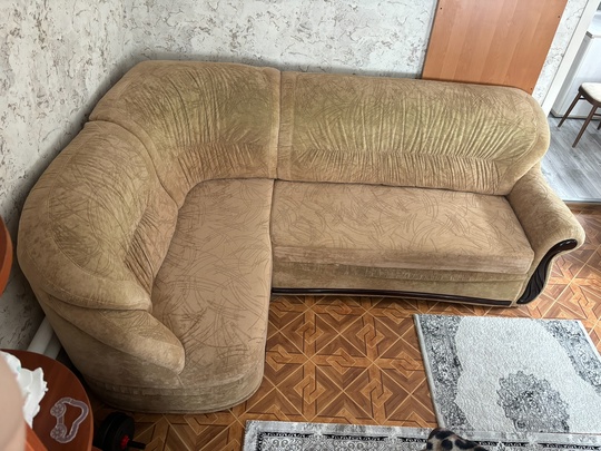 Продам угловой диван , замша,бежевый
Спальный (3)