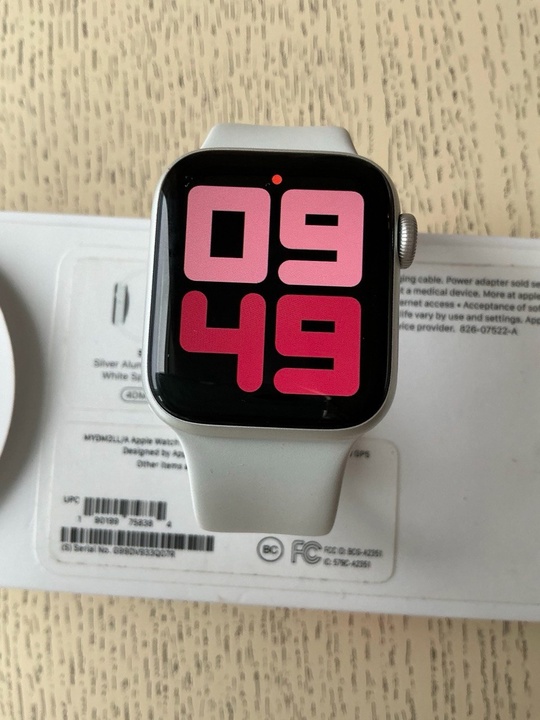 Часы Apple Watch SE(40 ml),
цвет