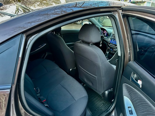hyundai solаris 2014г.в
oбъем 1.6 резвая. (6)