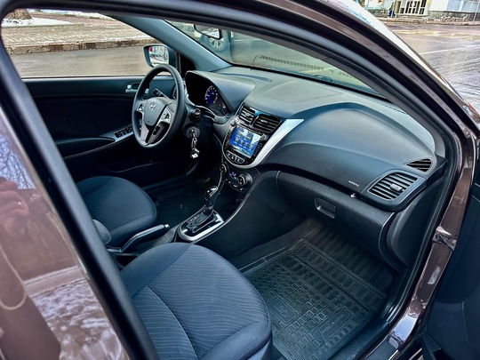 hyundai solаris 2014г.в
oбъем 1.6 резвая. (8)