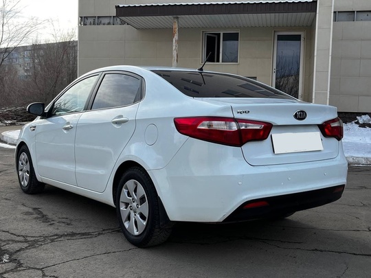 Продам Kia Rio 2014г, мотор (3)