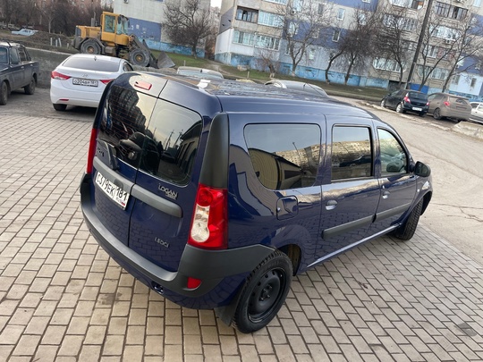 Dacia Logan
2008 год 
1.4 бензин (3)