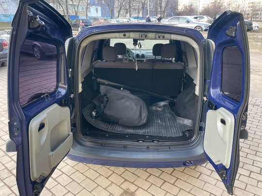 Dacia Logan
2008 год 
1.4 бензин (5)