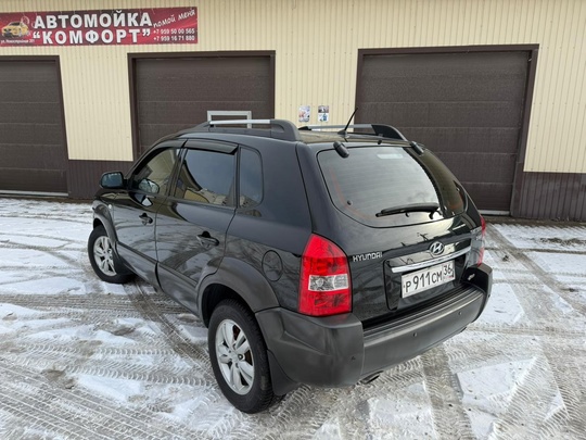 Hyundai Tucson
2008
2.0 дизель, АКПП
Полный привод (2)
