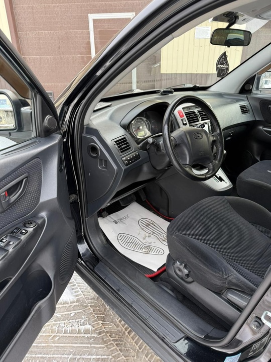 Hyundai Tucson
2008
2.0 дизель, АКПП
Полный привод (5)