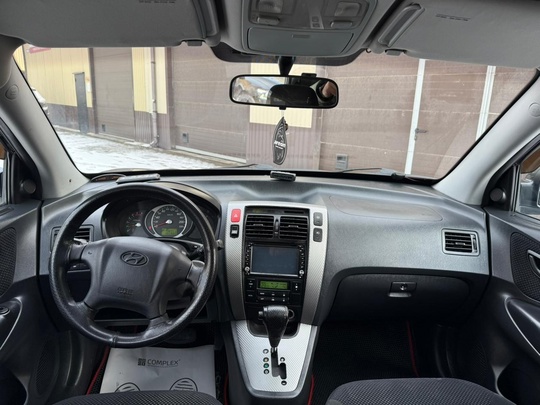 Hyundai Tucson
2008
2.0 дизель, АКПП
Полный привод (7)