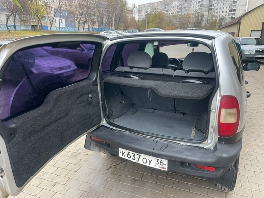 Chevrolet Niva 
2004 год 
1.7 (3)