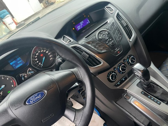 Ford Focus 3   (2)