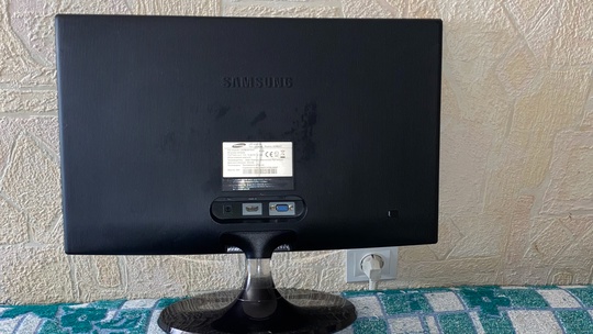 Продам отличнейший монитор 22 Samsung (2)