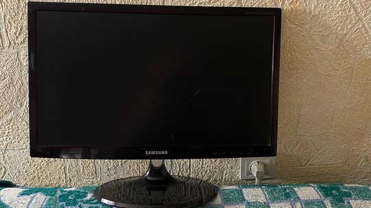Продам отличнейший монитор 22 Samsung (4)