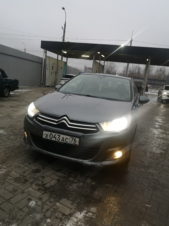 Продам citroen c4 2011 год
