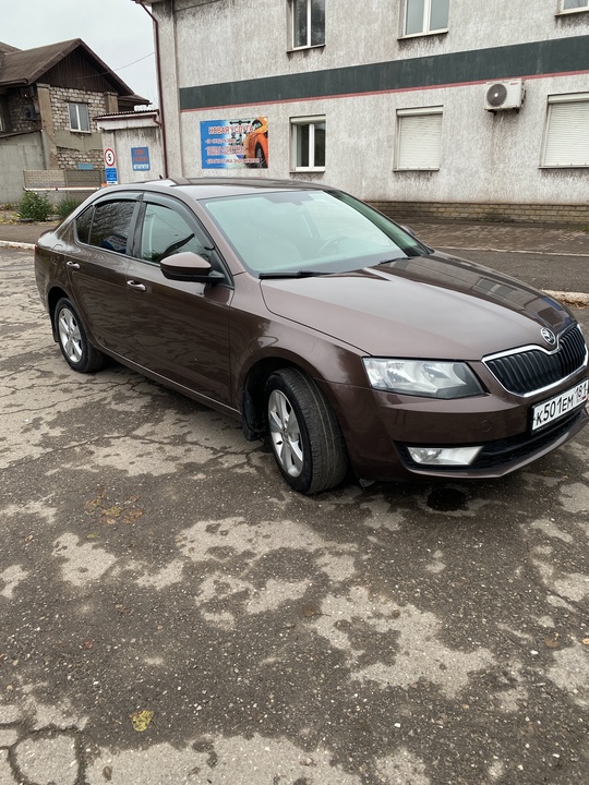 ПРОДАМ SKODA OCTAVIA 
2015 года!
Коробка (1)