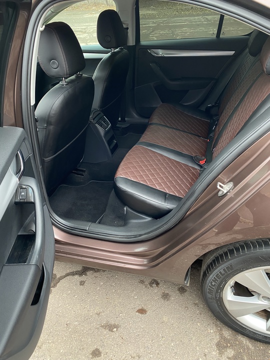 ПРОДАМ SKODA OCTAVIA 
2015 года!
Коробка (6)