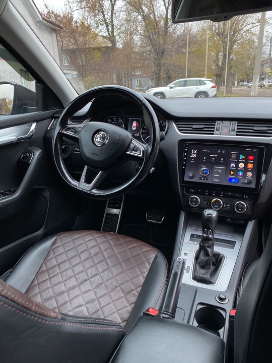 ПРОДАМ SKODA OCTAVIA 
2015 года!
Коробка (7)