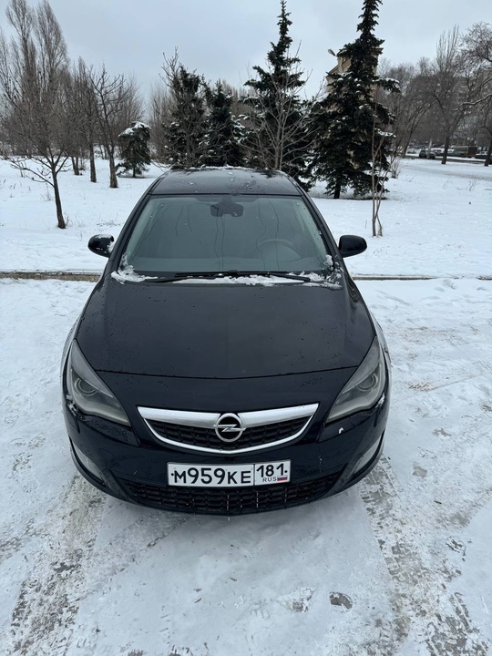 Opel Astra J 2011г.в 1.6 (1)