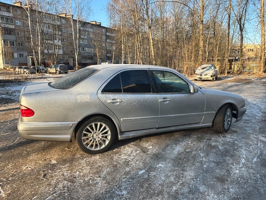 Продается Mercedes W-210 (1999 г)
Мотор (3)