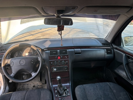 Продается Mercedes W-210 (1999 г)
Мотор (7)