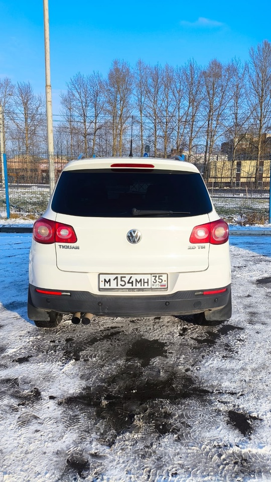Volkswagen Tiguan
В отличном состоянии 
Зелёная (2)