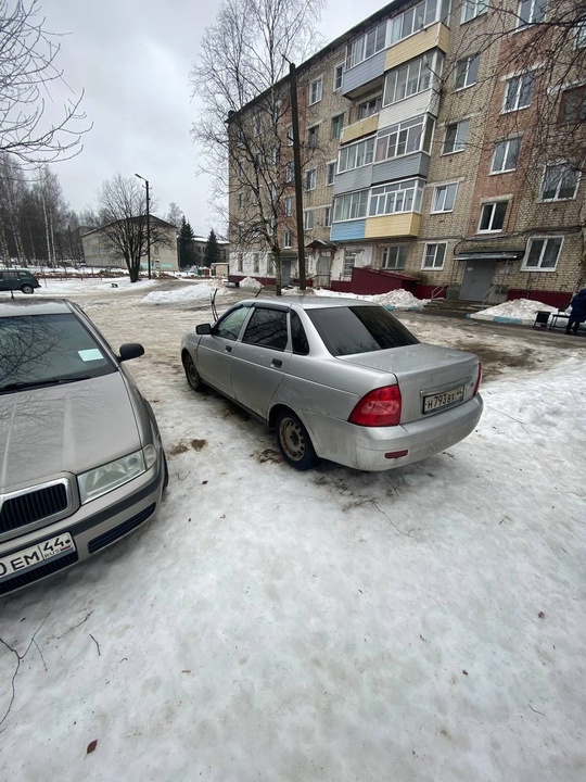 Приора 2008 год 
3 владельца (5)