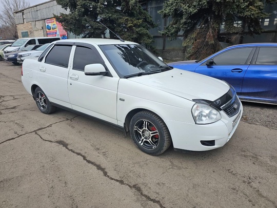 Продам Приора люкс 2011. Мотор