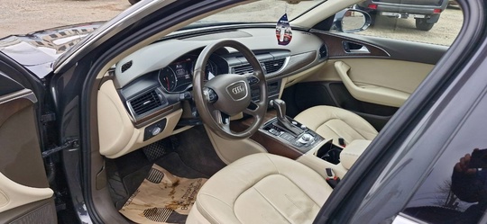 A6 C7 2015. 1.8TFSI
4х зонный (9)